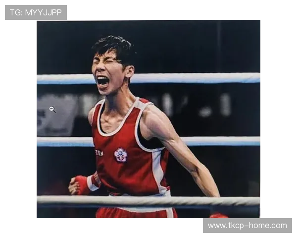 女子双人10米台决赛激烈对决 金牌悬念持续至最后一跳